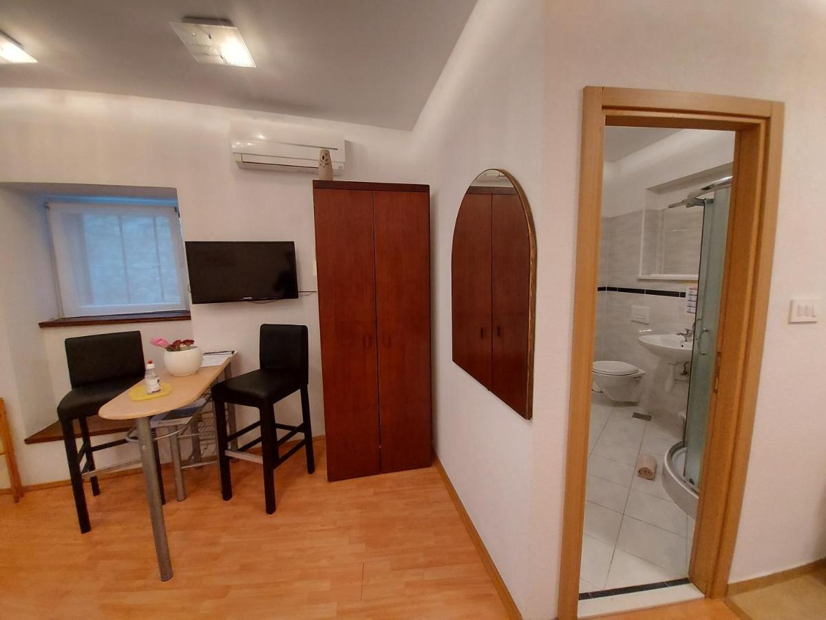 Guesthouse Boris Labin  Exterior photo